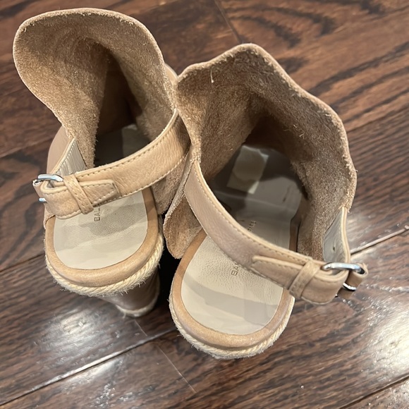 Balenciaga tan/taupe sling back leather glove open toe wedge sandals size 36(6) - Picture 4 of 8